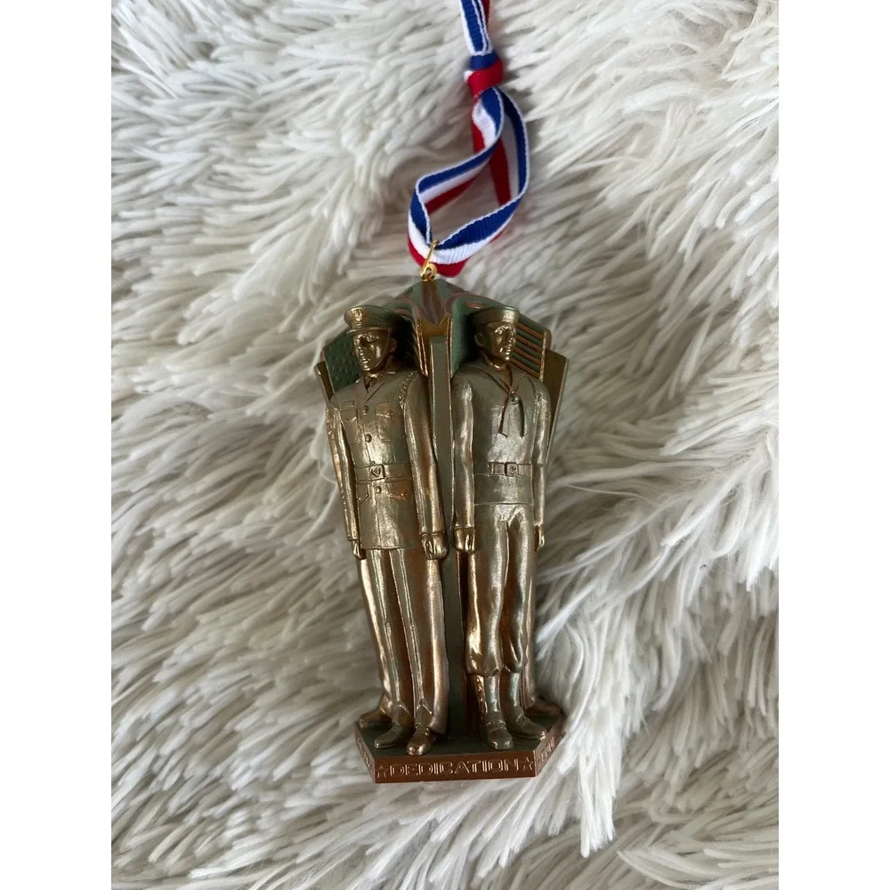 Hallmark Keepsake 2004 Those Who Serve Military Veterans Christmas Ornament Box